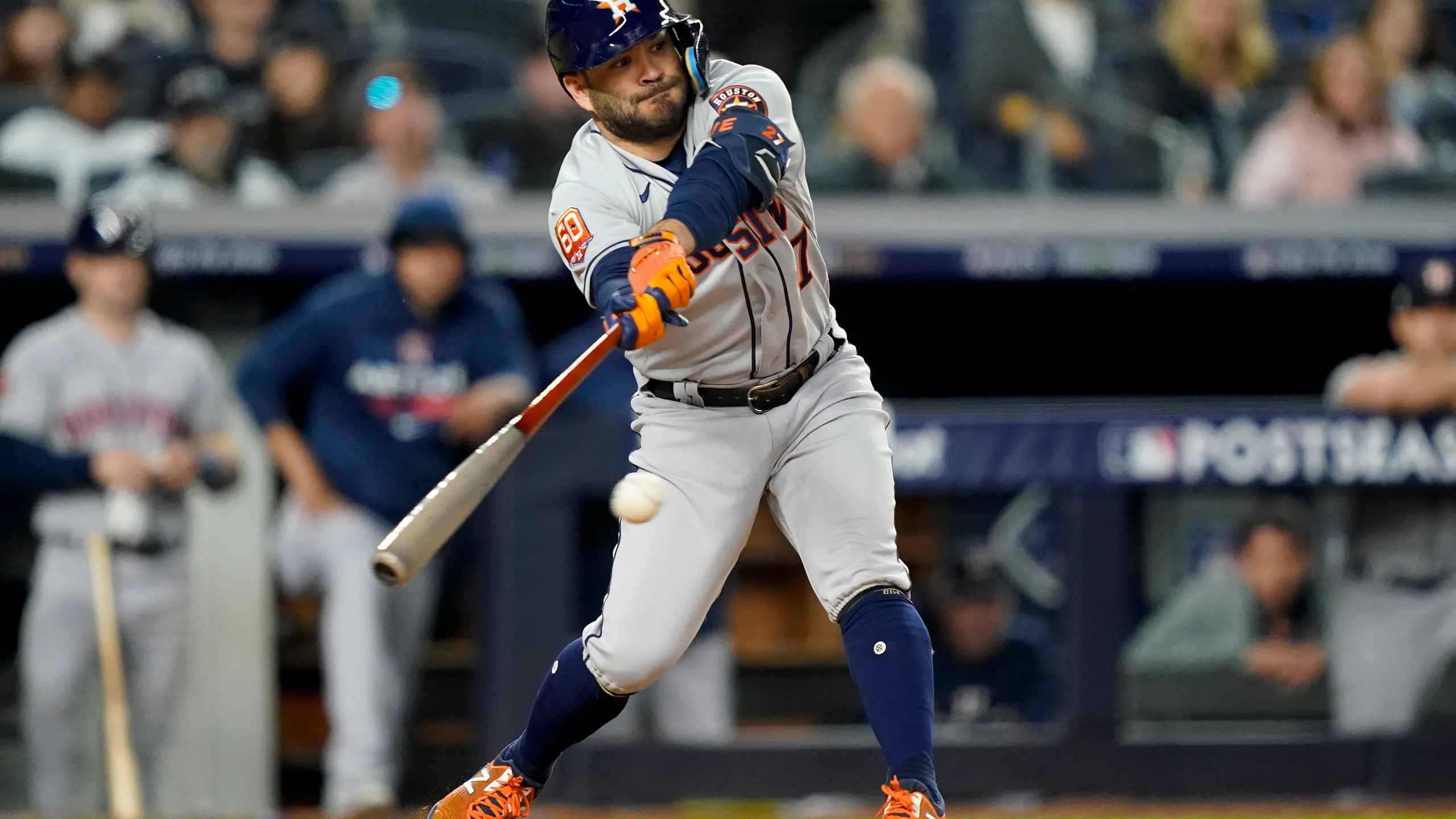 Altuve agrees to a five-year agreement, making him a "Lifetime Astro."